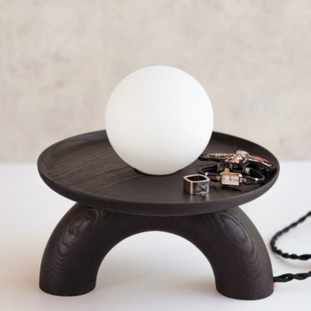 Mlle Jo - Lampe de table frêne lasuré noir "POPYLIGHT"