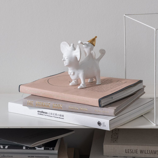 Gardeco - Sculpture "If you endlessly love someone, scream it out - LOVE PETS"